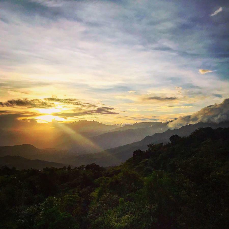 Valle Hornito El Refugio La Brisa Del Diablo Bed & Breakfast エクステリア 写真